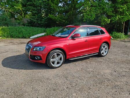 AUDI Q5 2.0 TFSI S line Special Edition 